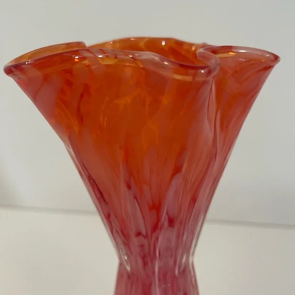 Vintage Pink and Orange Art Glass Ruffled Top Vase Silhouette 7” H - Picture 5 of 5